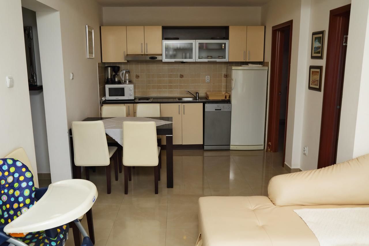 Проживание в семье Apartmani Irena Петровац-12