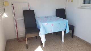 Проживание в семье Apartmani Irena Петровац Номер-студио с видом на море-3